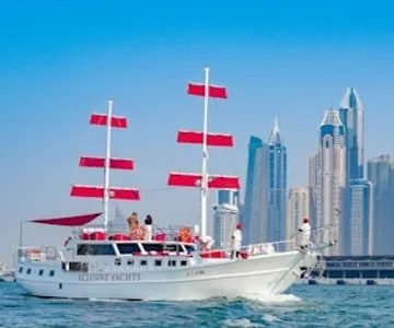 Dubai Marina: 1-Hour Gulet Sightseeing Tour